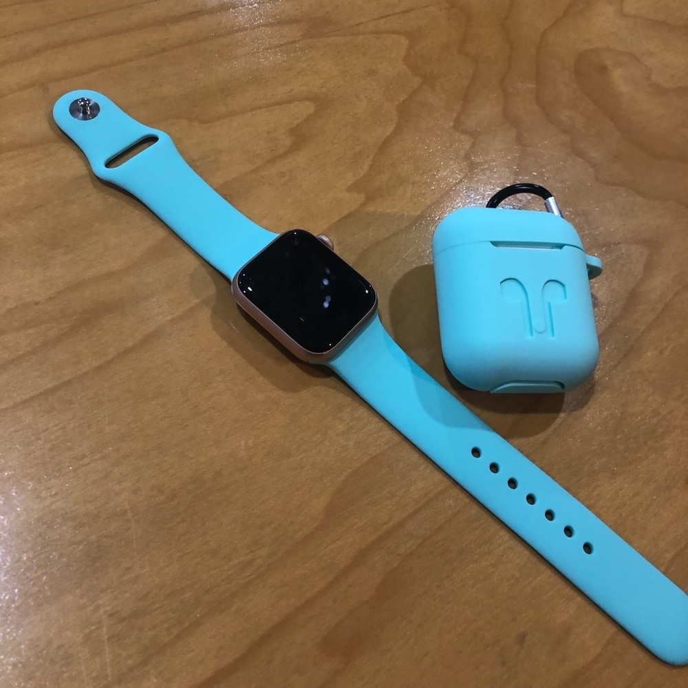 Silicone Band & Case (Applewatch not included)